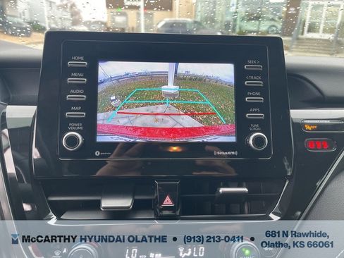 Used 2022 Toyota Camry SE image 10