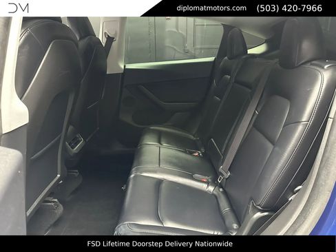 Used 2020 Tesla Model Y Long Range image 23