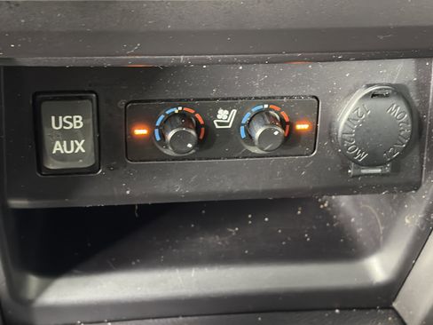 Used 2016 Toyota 4Runner Limited image 18