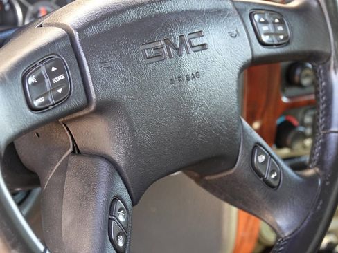 Used 2004 GMC Envoy SLT image 62