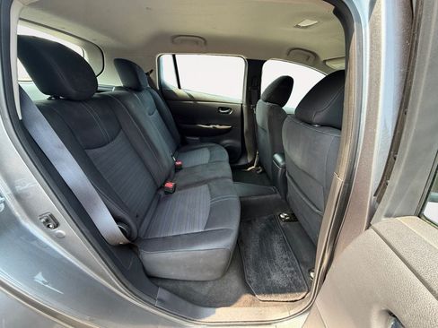 Used 2019 Nissan Leaf S w/ Protection Package FWD image 23