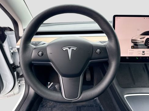 Used 2023 Tesla Model 3 Standard Range RWD image 25