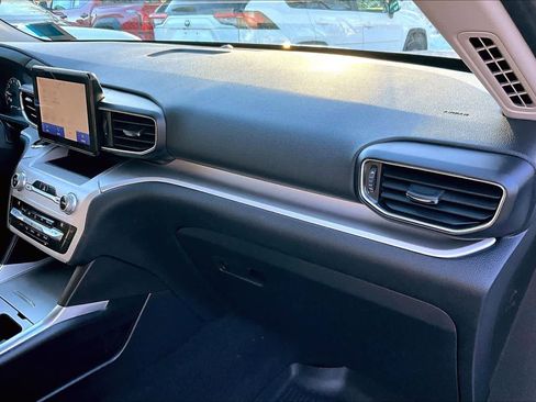 Used 2021 Ford Explorer XLT w/ Equipment Group 202A image 17