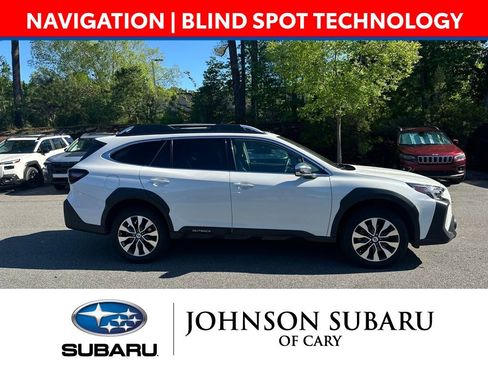 Used 2023 Subaru Outback Touring w/ Tech Package 3 AWD/4WD image 3