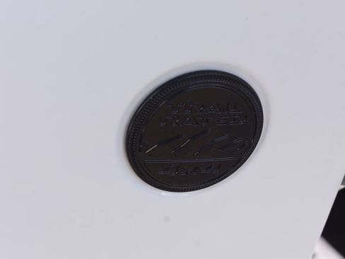 Used 2022 Jeep Wrangler Unlimited Sahara image 33