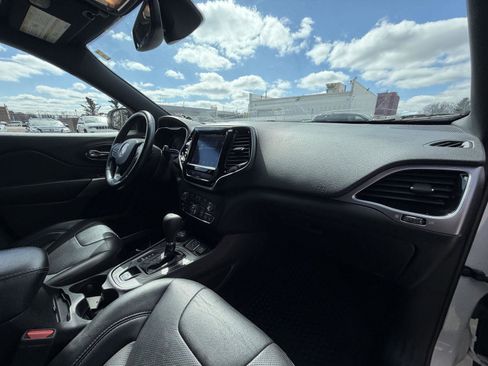 Used 2019 Jeep Cherokee High Altitude image 33