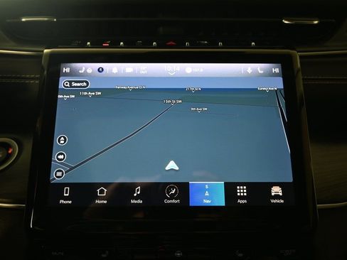 Used 2023 Jeep Grand Cherokee Limited w/ Black Appearance Package image 29