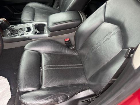 Used 2011 Cadillac SRX Premium image 10