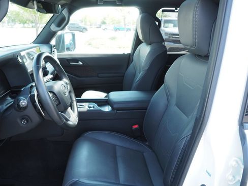 Used 2024 Lexus GX 550 w/ Cold Area Package AWD/4WD image 14