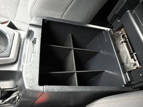 Used 2017 Toyota Tacoma TRD Off-Road image 26