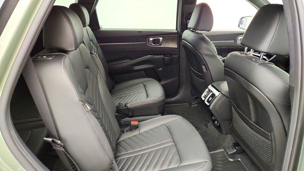Used 2026 Kia Sorento SX Prestige AWD/4WD image 23