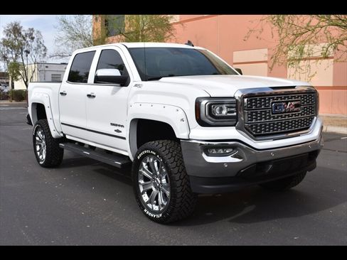 Used 2018 GMC Sierra 1500 SLT AWD/4WD image 3