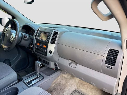 Used 2018 Nissan Frontier SV w/ Value Truck Package RWD image 28