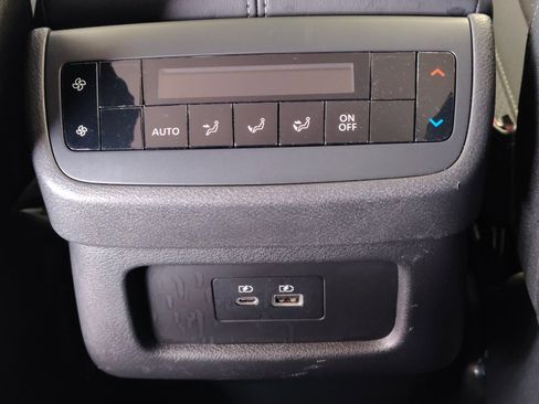 Certified 2024 Nissan Pathfinder SV FWD image 31