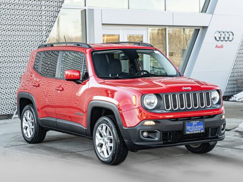 Used 2016 Jeep Renegade Latitude w/ Safety & Security Group image 2