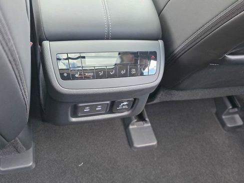 New 2026 Nissan Pathfinder Platinum AWD/4WD image 29