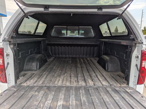 Certified 2022 Chevrolet Silverado 1500 LT w/ Convenience Package II AWD/4WD image 35
