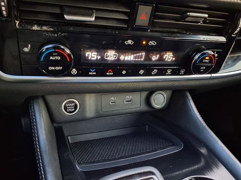 Certified 2023 Nissan Rogue SL w/ SL Premium Package image 20