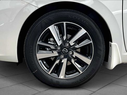 New 2025 Nissan Versa SV w/ Trunk Package image 9