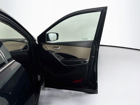 Used 2017 Hyundai Santa Fe Sport FWD image 29