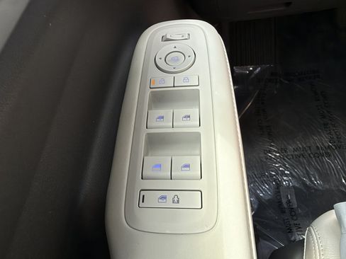 Used 2024 Hyundai Santa Fe Limited FWD image 25