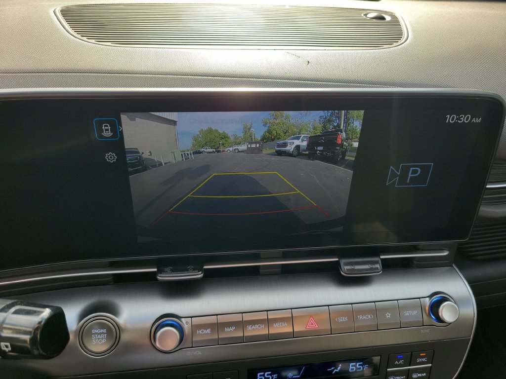 Used 2025 Hyundai Kona SEL AWD/4WD image 30
