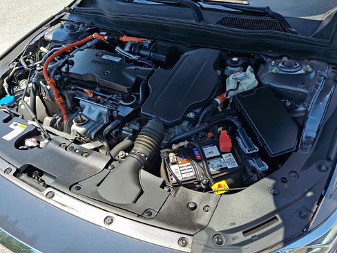 Used 2018 Honda Accord Touring image 28