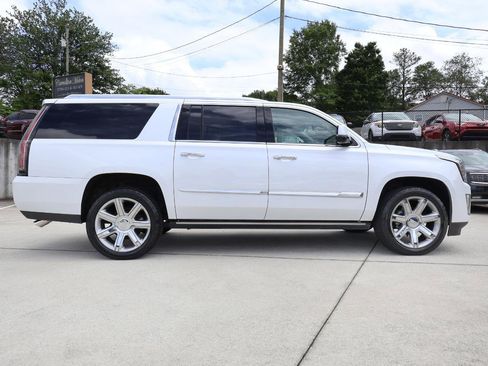 Used 2016 Cadillac Escalade ESV Premium AWD/4WD image 8