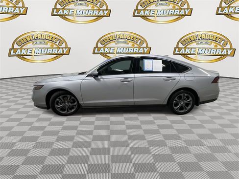 Used 2023 Honda Accord EX image 8
