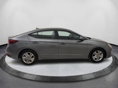 Used 2019 Hyundai Elantra SEL image 4