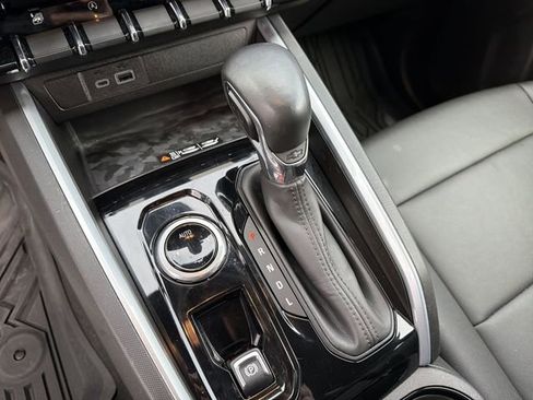 Certified 2023 Chevrolet Colorado LT w/ LT Convenience Package III image 21