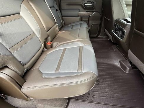 Used 2023 GMC Sierra 3500 Denali image 16