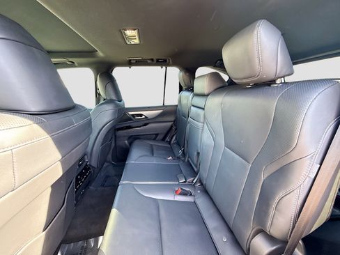 Used 2023 Lexus LX 600 F Sport image 22