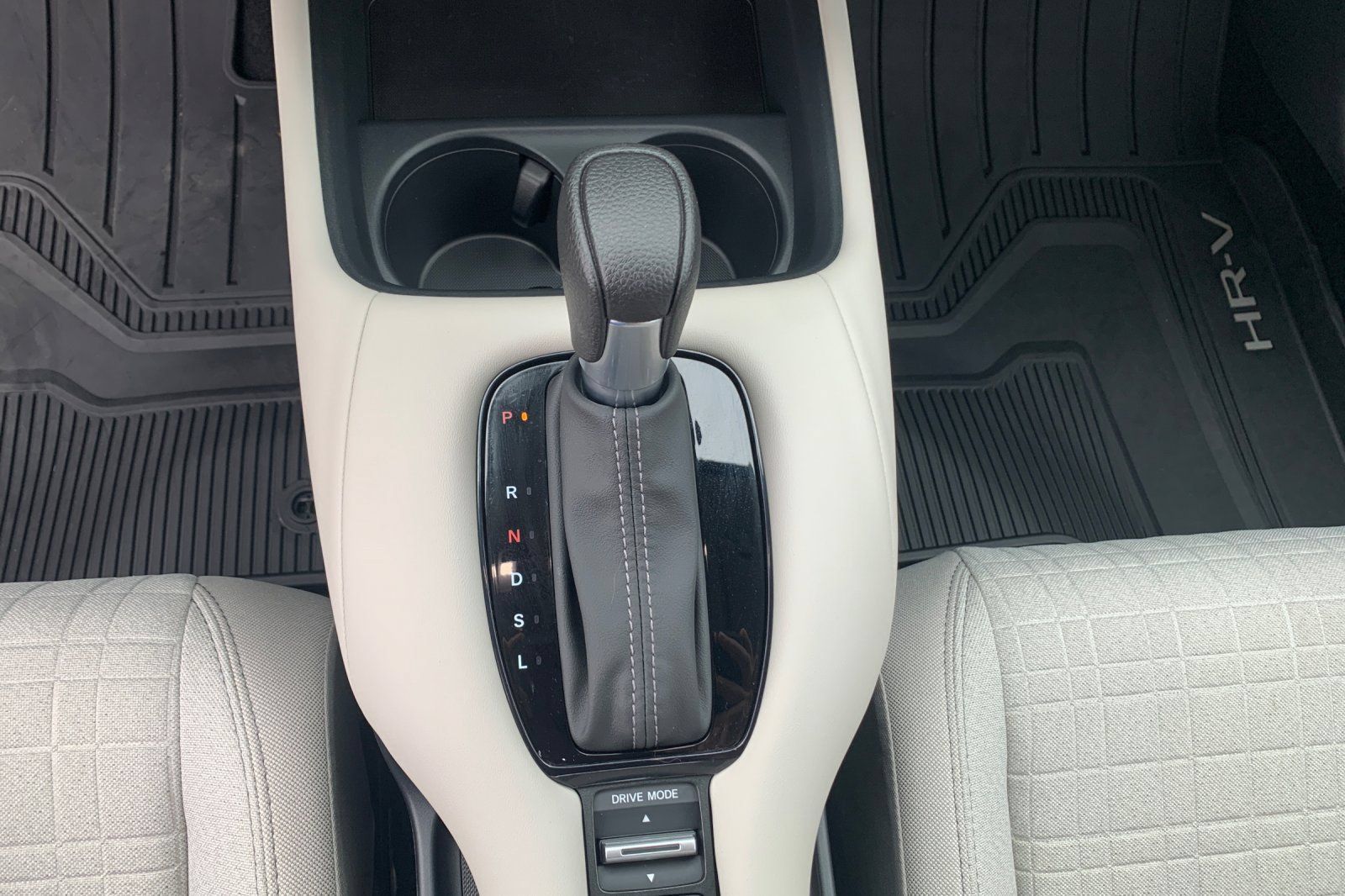 Used 2025 Honda HR-V LX image 26