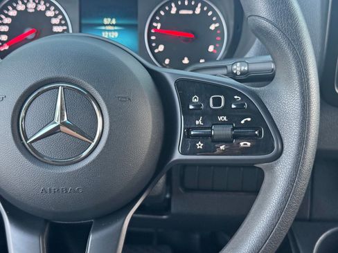 Used 2024 Mercedes-Benz Sprinter 2500 image 21