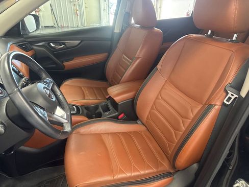 Used 2018 Nissan Rogue SL w/ Premium Package image 9