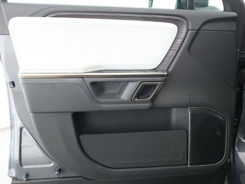 Used 2024 Rivian R1S Adventure AWD/4WD image 9