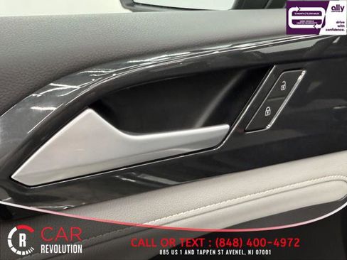 Used 2022 Volkswagen Taos SEL w/ Panoramic Sunroof Package image 41