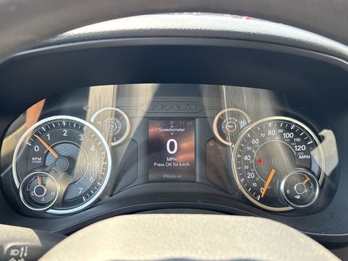 Used 2019 RAM 1500 Tradesman AWD/4WD image 9