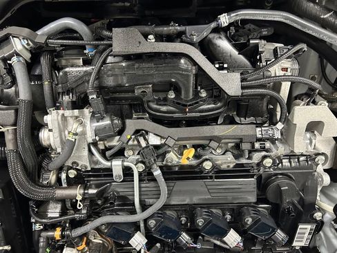 Used 2025 Toyota Corolla SE FWD image 10