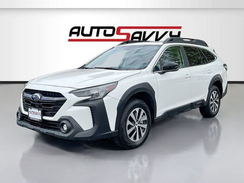 Used 2024 Subaru Outback Premium image 3