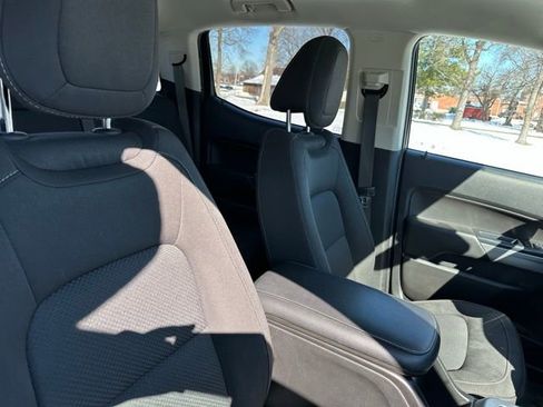 Used 2020 Chevrolet Colorado LT image 27