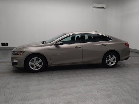 Used 2025 Chevrolet Malibu LT FWD image 2