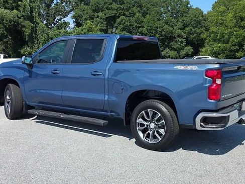 Used 2024 Chevrolet Silverado 1500 LT AWD/4WD image 6