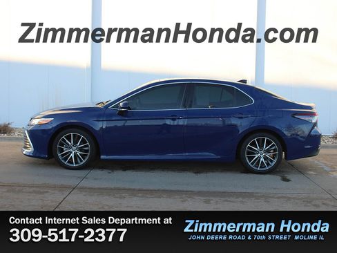 Used 2023 Toyota Camry XLE w/ Navigation Package image 23