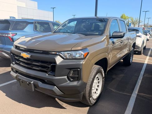 Used 2023 Chevrolet Colorado W/T RWD image 4