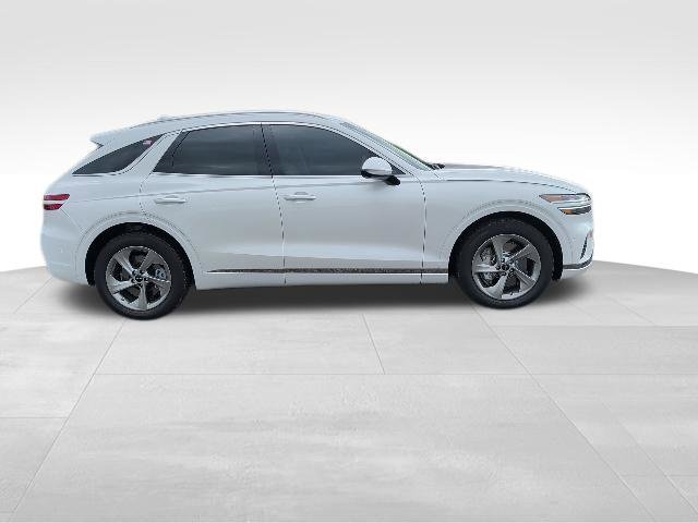 Used 2026 Genesis GV70 2.5T Advanced AWD/4WD image 2