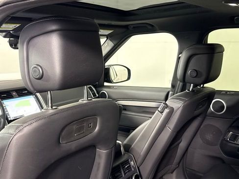 Certified 2025 Land Rover Discovery Dynamic SE image 21