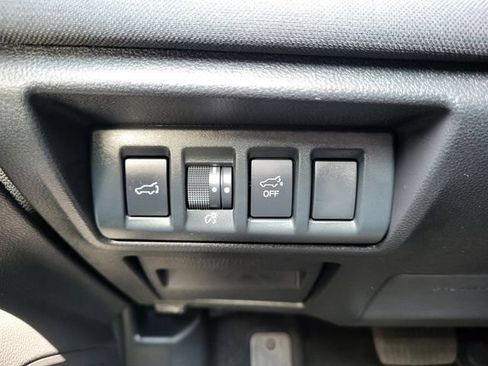 Used 2024 Subaru Outback Premium AWD/4WD image 30
