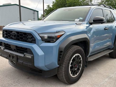 Used 2025 Toyota 4Runner TRD Off-Road Premium w/ Tow Technology Package image 9